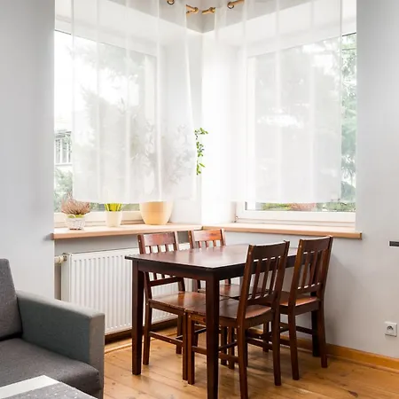 Wlochy Rejonowa Homely By Bookinghost Διαμέρισμα